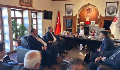 Şanlıurfa'da gazetecilerin sorunları konuşuldu