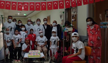 Onkoloji Servisinde Bayram Coşkusu