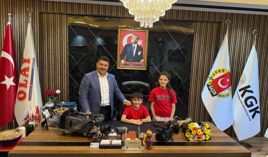 Anadolu Basın Birliği Koltuğuna Öğrenciler Oturdular